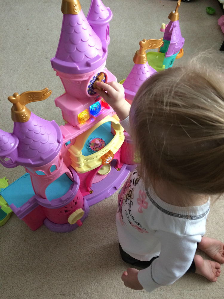 Vtech go go smart best sale princess castle