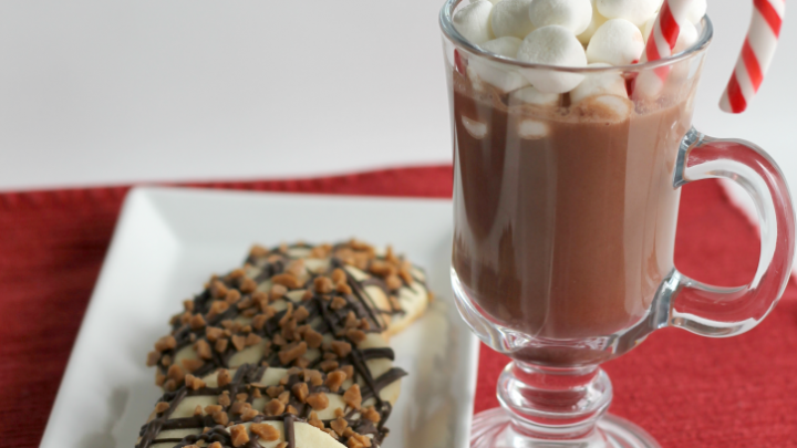 Toffee & Chocolate Drizzle Whipped Shortbread Cookies Recipe