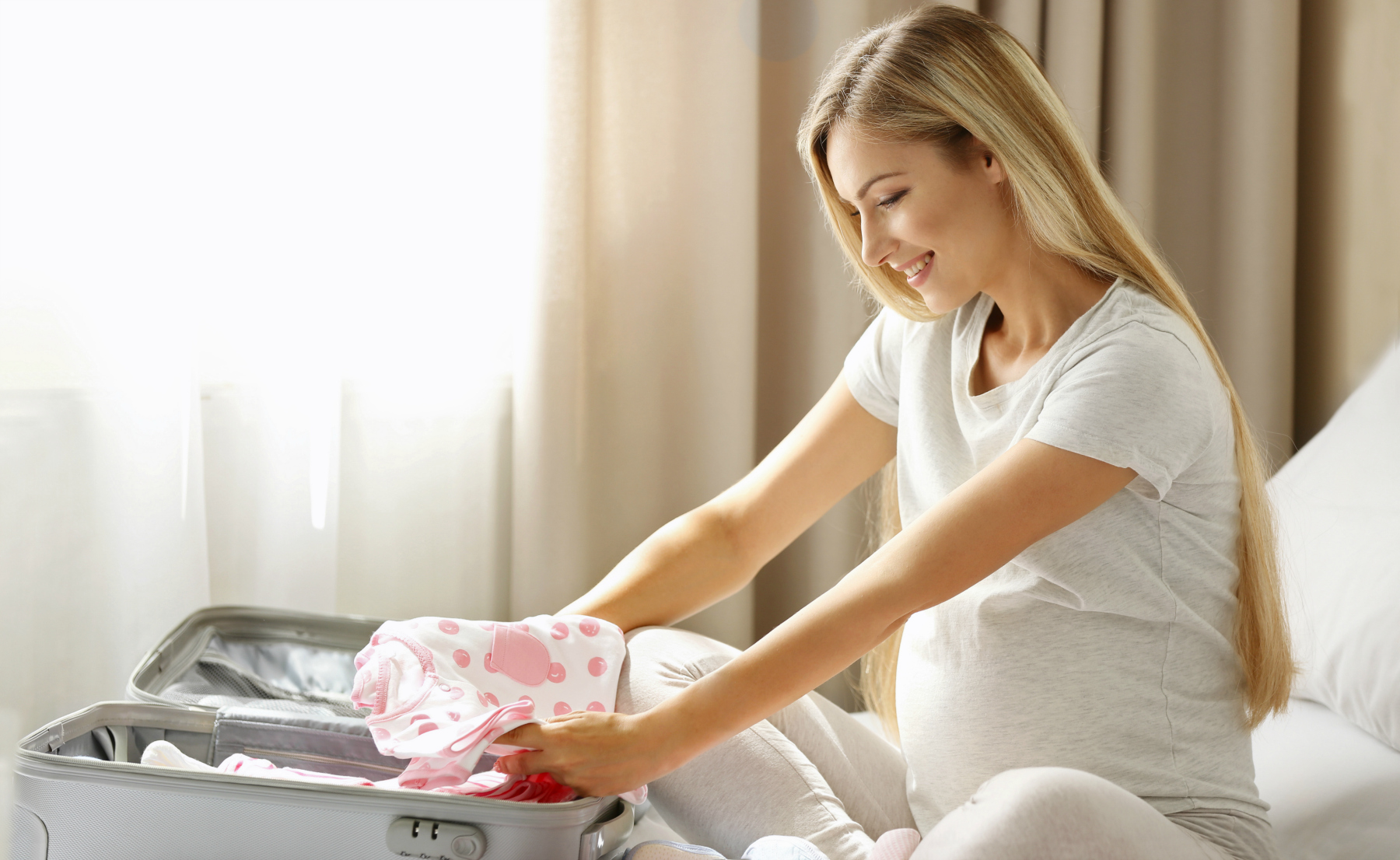 Hospital Bag Checklist: 26 Things Moms Wish They Had Packed in