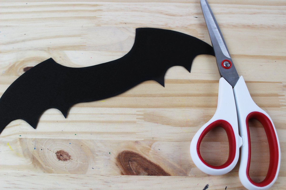 DIY Halloween Bat Treat Cups
