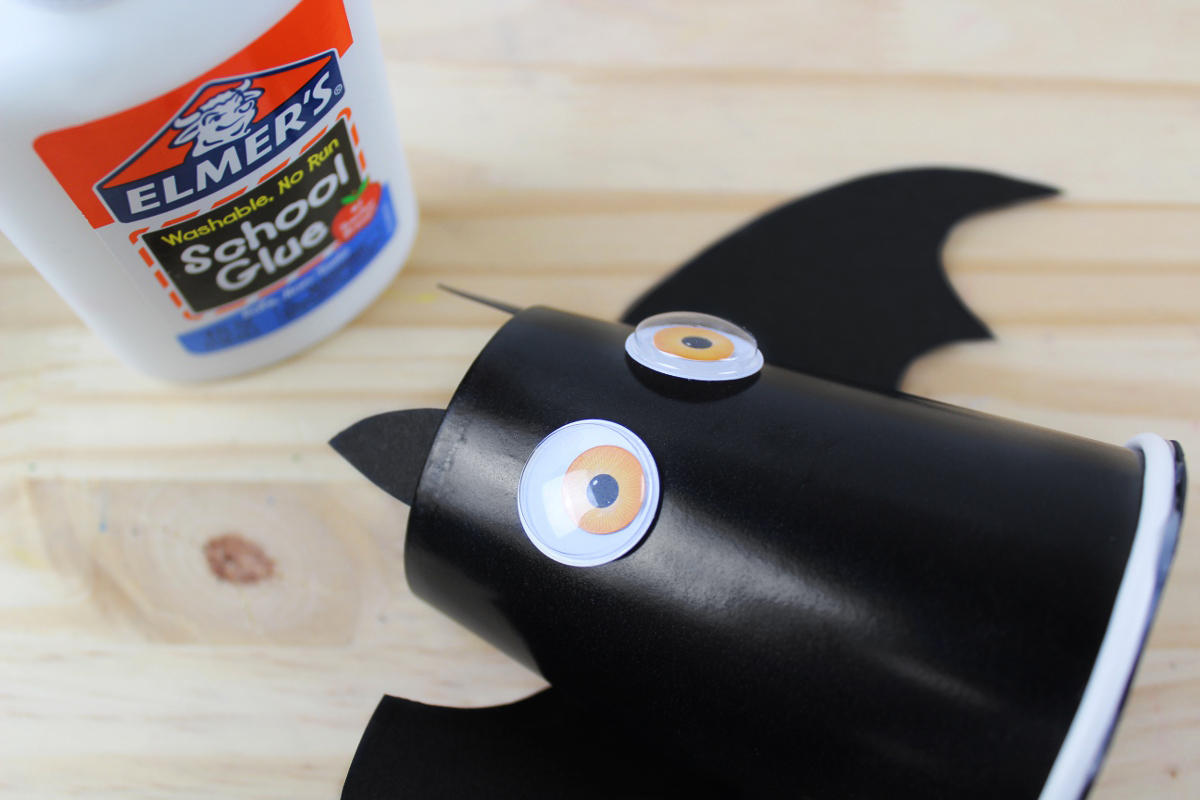 DIY Halloween Bat Treat Cups