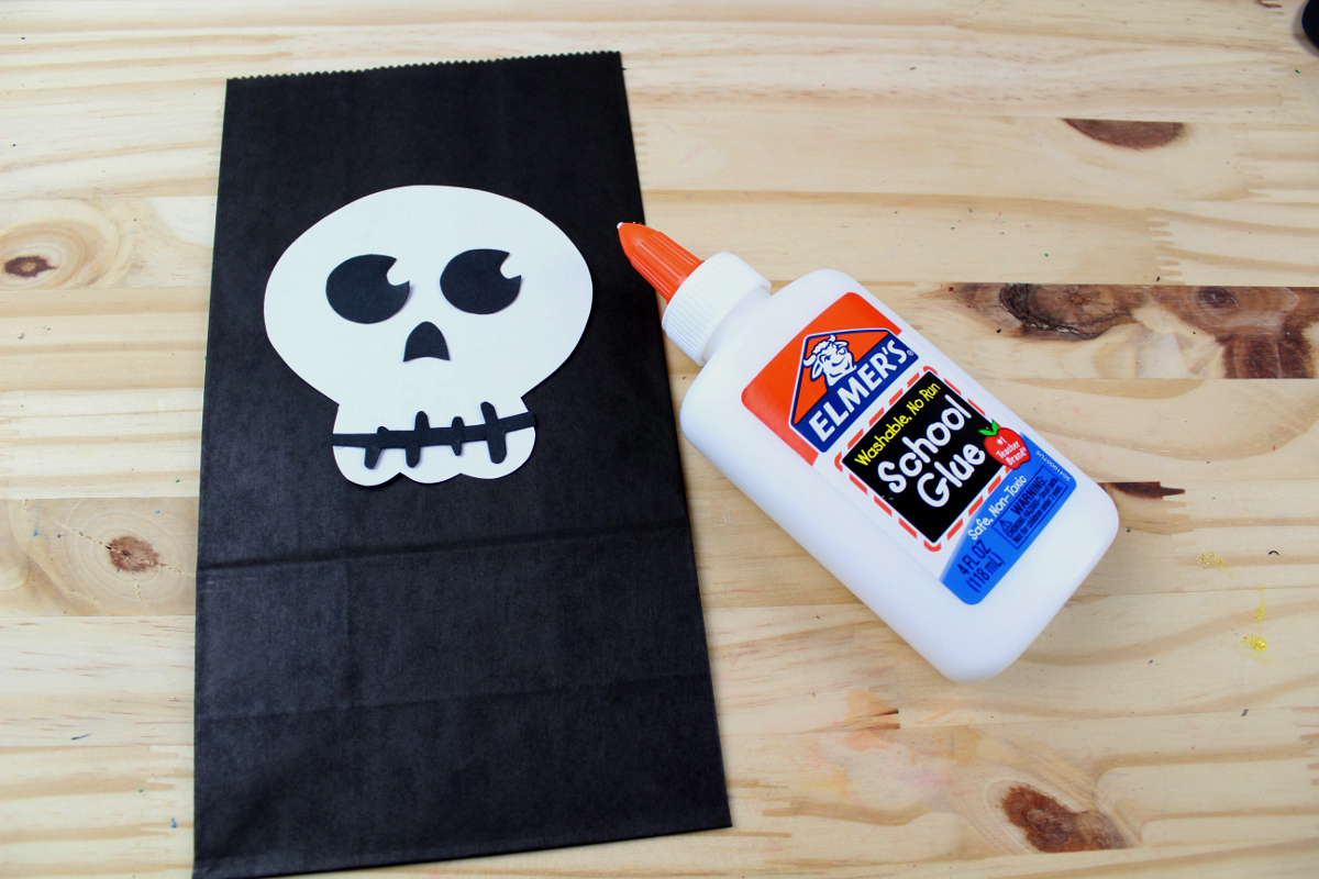 Spooky DIY Halloween Treat Bags Craft - Extreme Couponing Mom