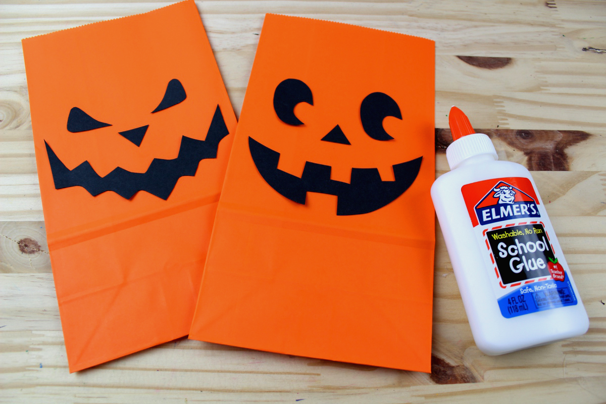 20+ Homemade Halloween Treat Bags