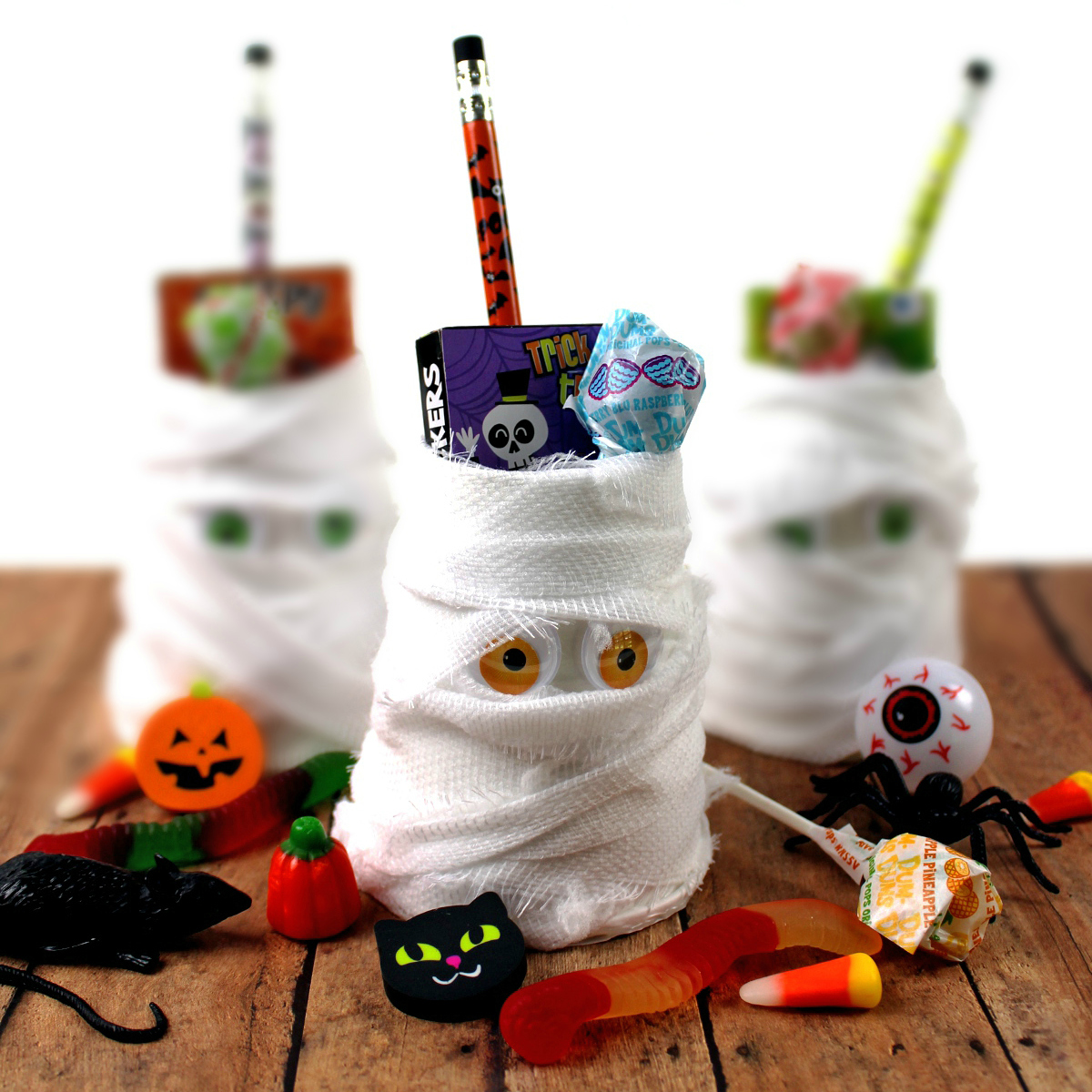 DIY Mummy Halloween Treat Cups