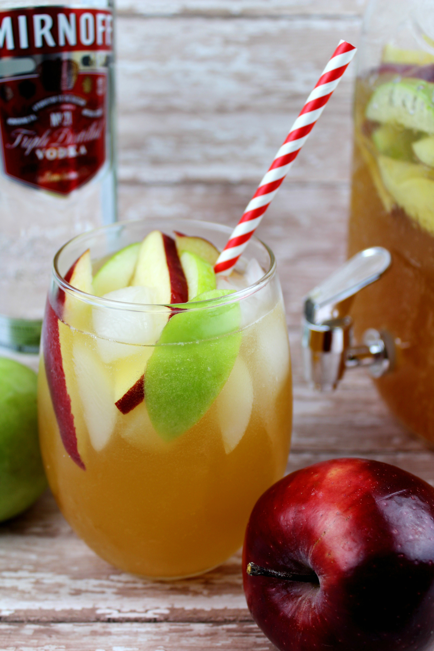 https://extremecouponingmom.ca/wp-content/uploads/2017/12/Apple-Cider-Sangria_1.jpg