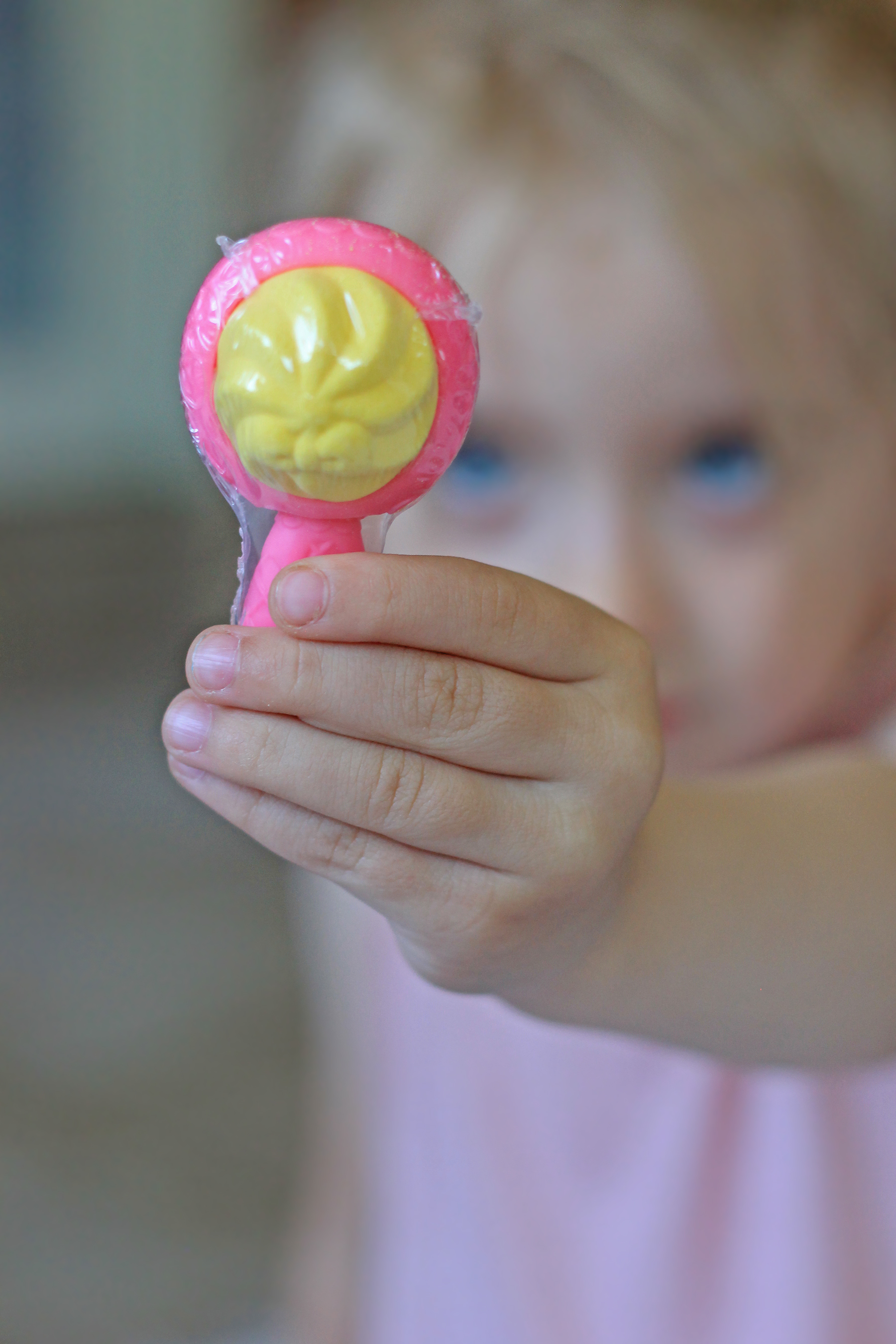 The Brick Castle: Num Noms - a new children's collectible with added smell!  Review and Giveaway