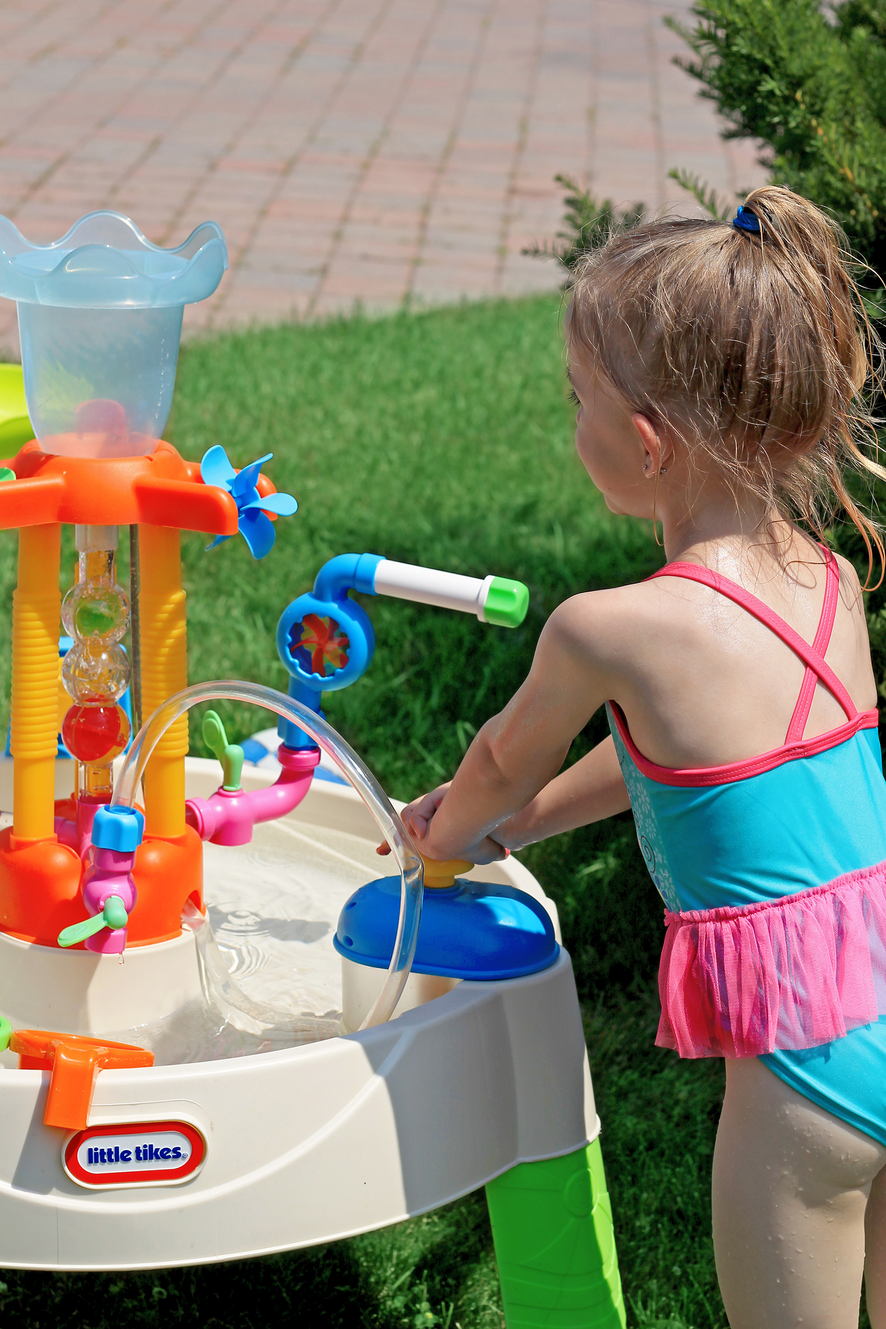 Little tikes fun factory best sale water table