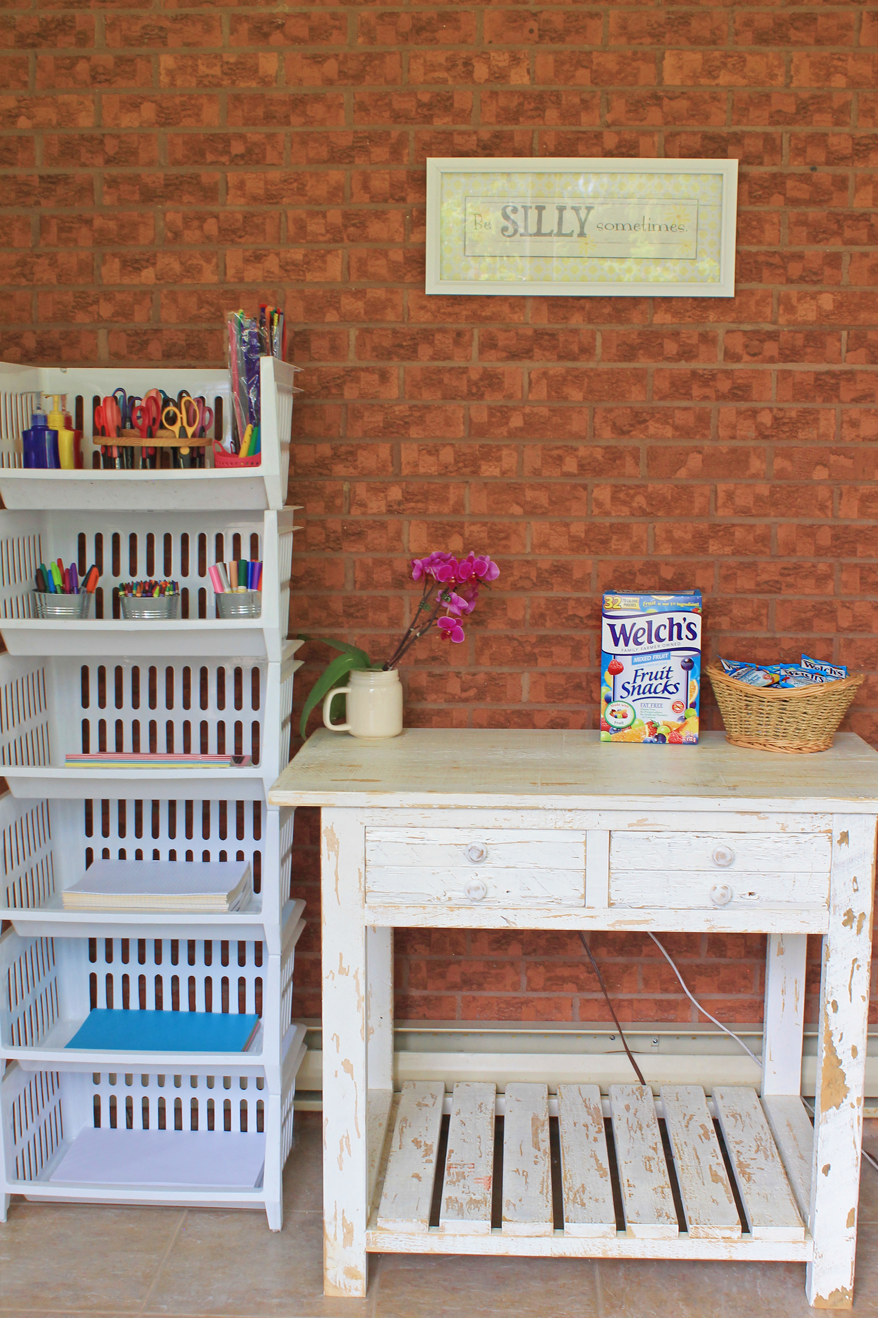 Welch's Fruit Snacks DIY Homework Station