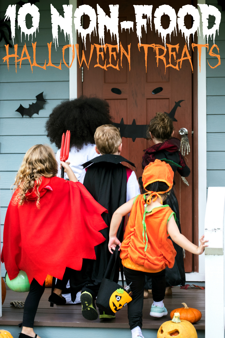 Looking to hand out something different this Halloween? Check out these 10 Non-Food Halloween Treats To Hand Out To Trick-or-Treaters. #Halloween #DIY