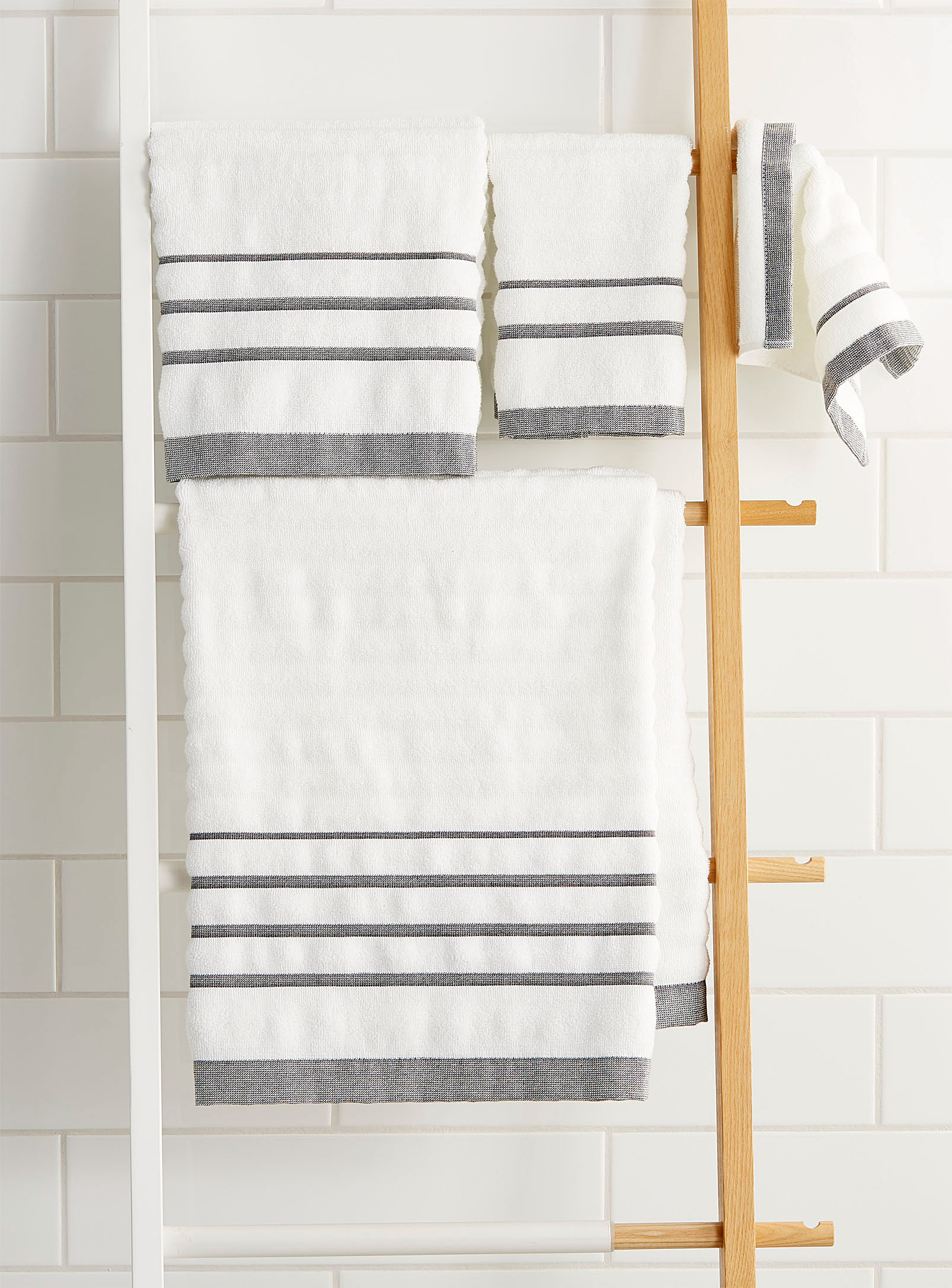 Simons - La Maison Simons Dynamic Stripe Towels