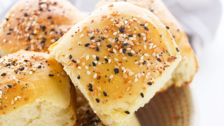 Everything But The Bagel Dinner Rolls