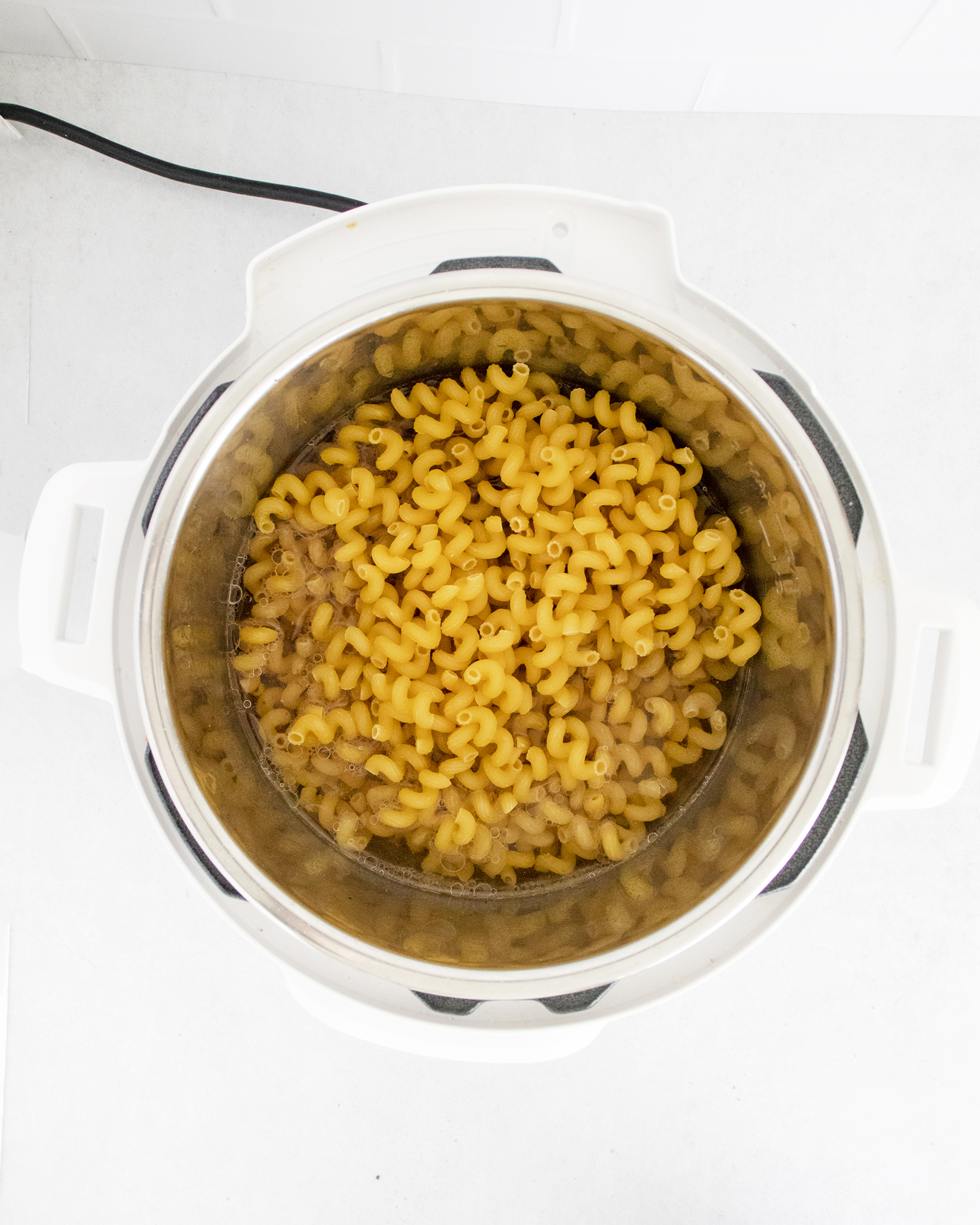 ultimate crock pot mac amp cheese