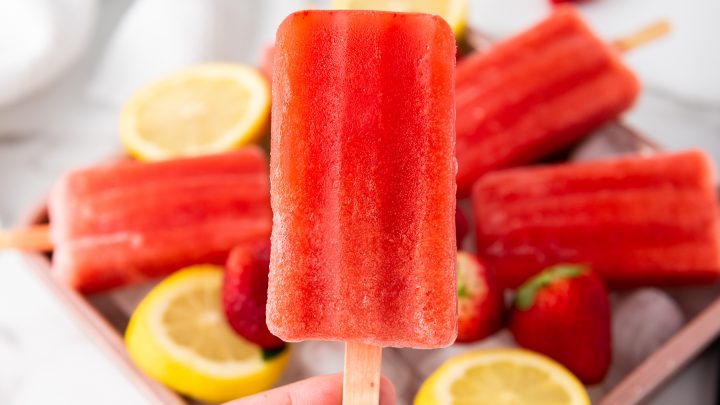 Homemade Strawberry Lemonade Popsicles