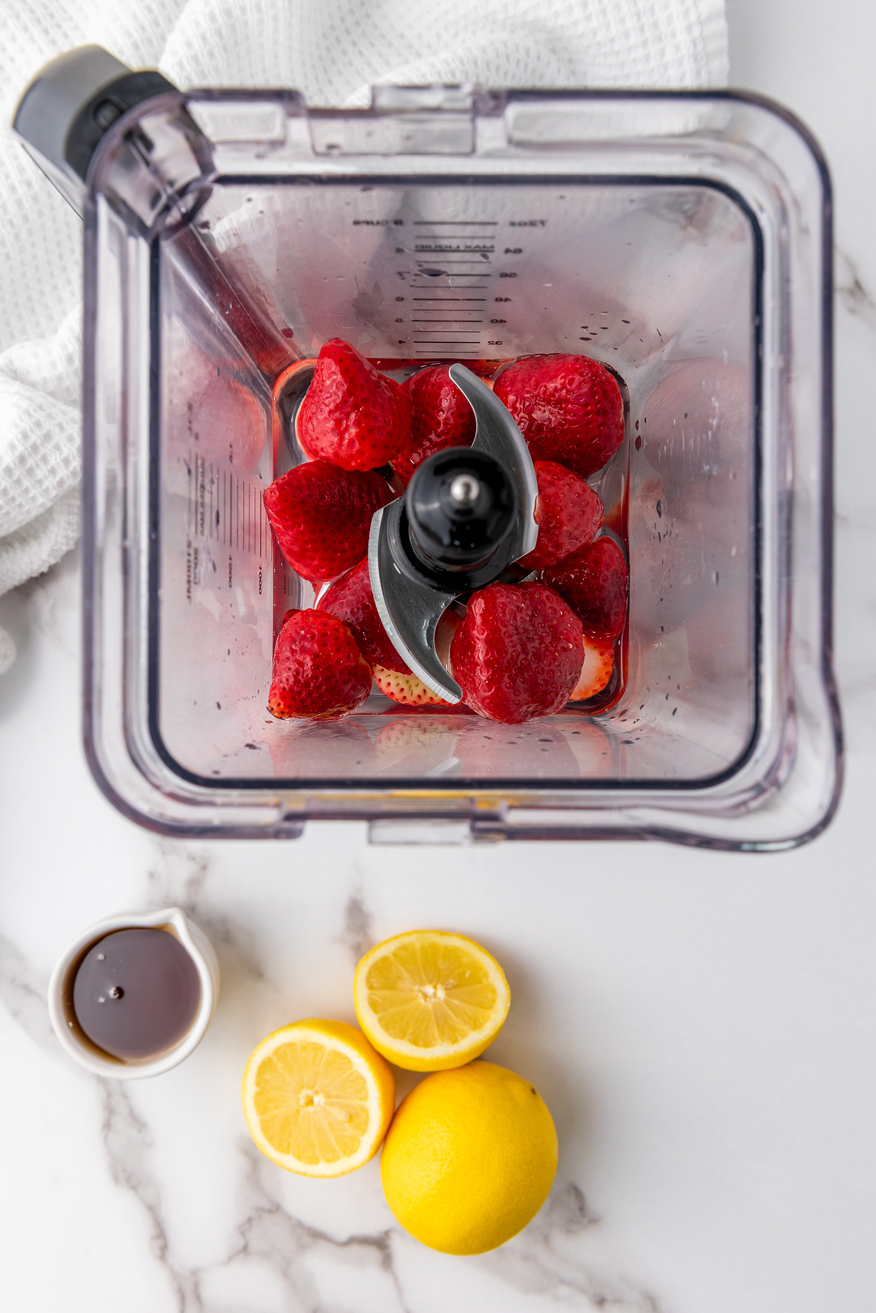 Homemade Strawberry Lemonade Popsicles